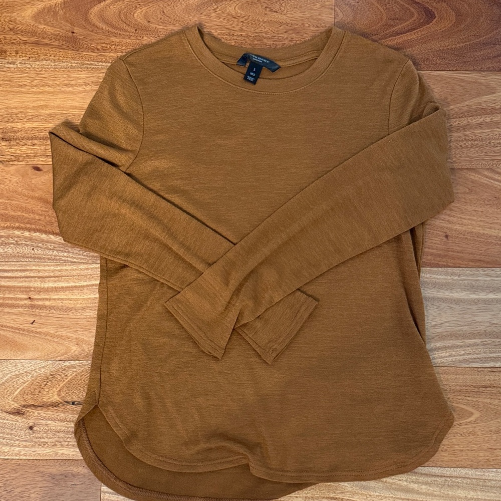 Banana republic Brown Long Sleeve Top Luxespun size small - Rust Brown